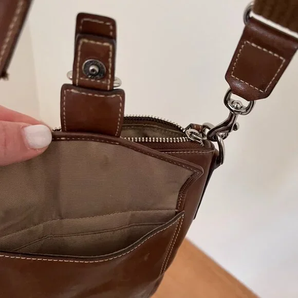 Vintage Coach Hampton Swing Pack crossbody bag - Picture 9 of 10